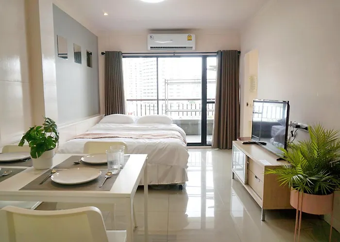 Center Next To Platinum Mall Apartment