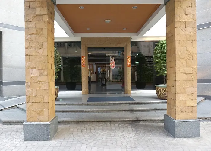Center Next To Platinum Mall Бангкок